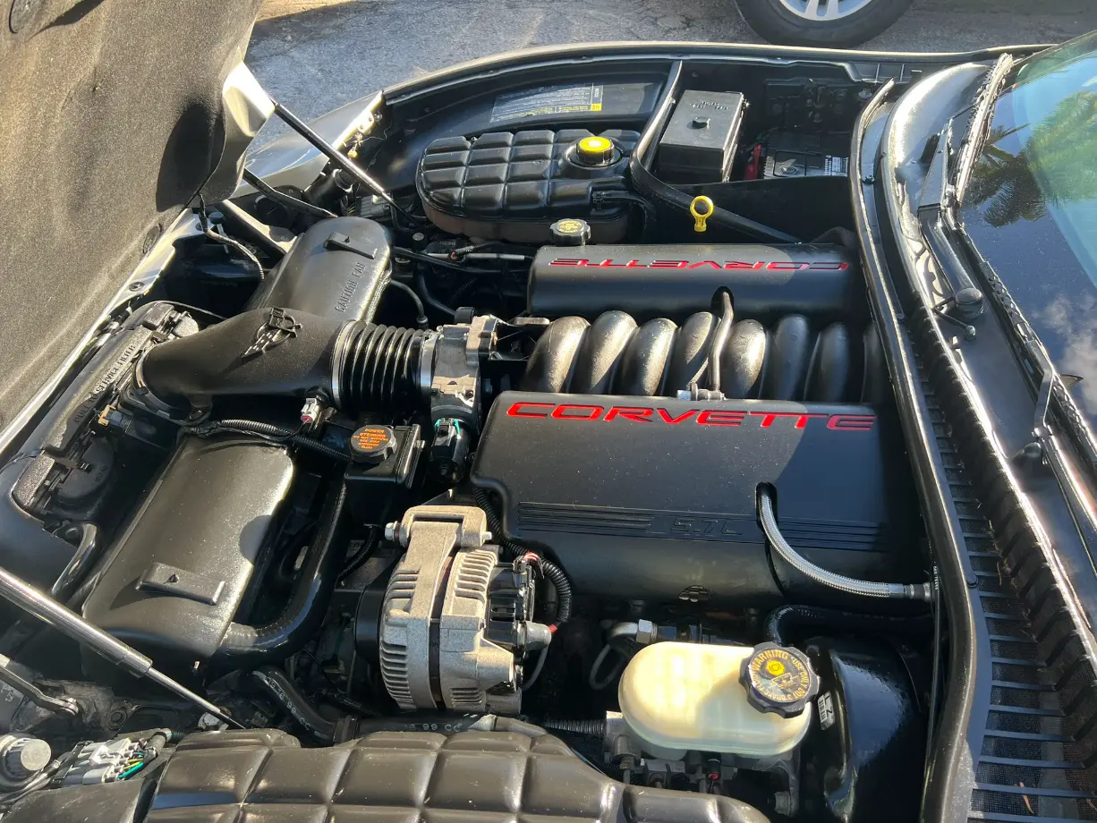 used 2000 Chevrolet Corvette - engine